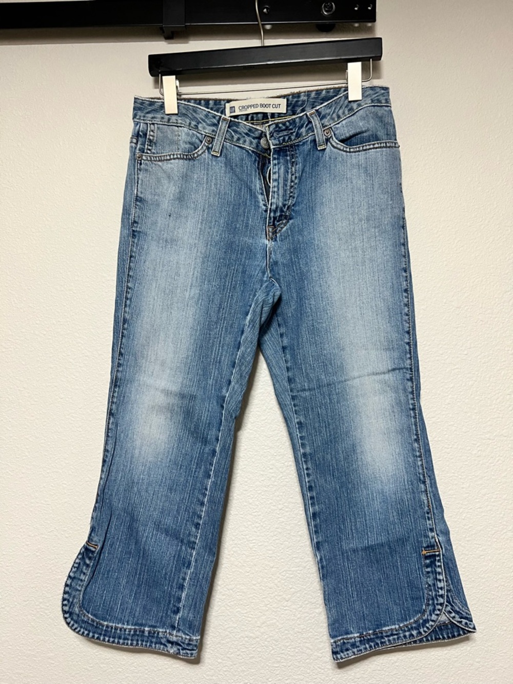 Cropped Boot Capri Light Wash Jeans